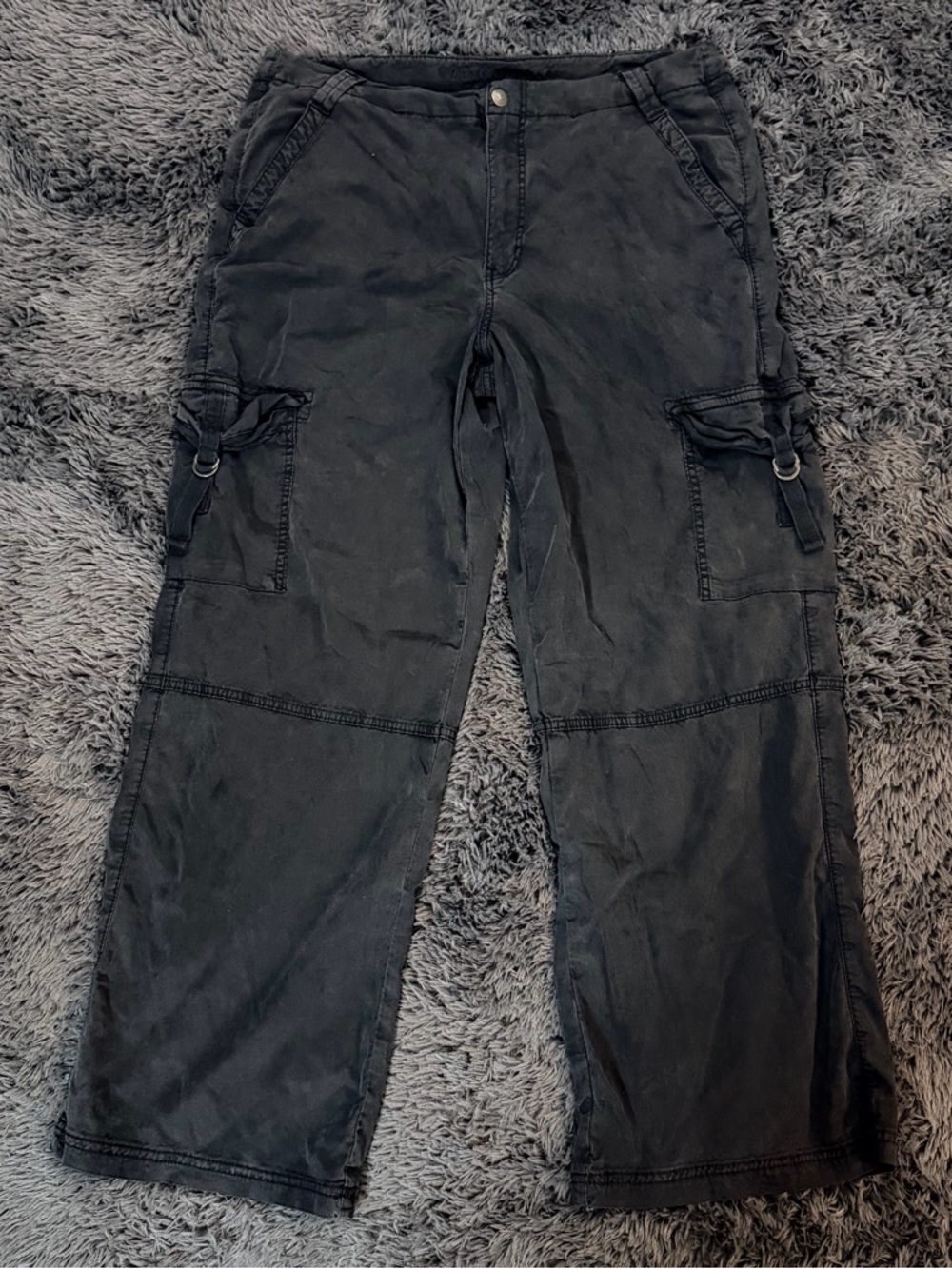 American Eagle Outfitters Black Cargo Pants with Utility Pockets